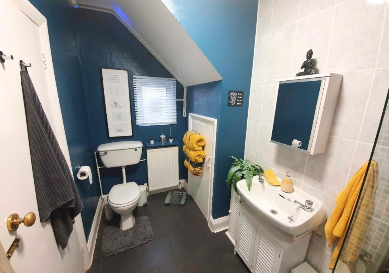 College House Apartment Crawley  Exterior photo